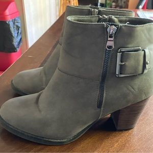 Ladies Size 9 1/2 M Sugar Ebba Style 3 inch Gray Ankle Boots